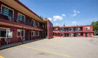 Revelstoke Lodge Hotels near Revelstoke Seventh-day Adventist Church