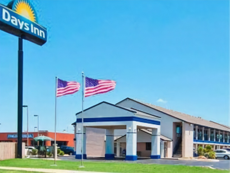 Days Inn by Wyndham Norman