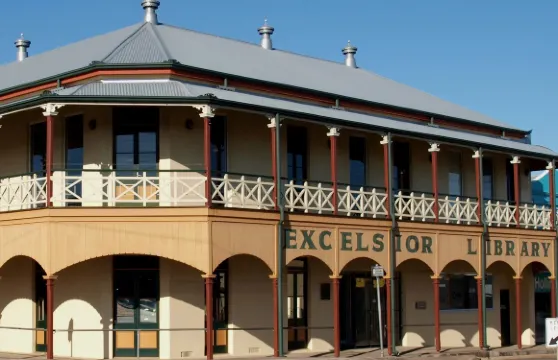 經濟黃金城汽車旅館