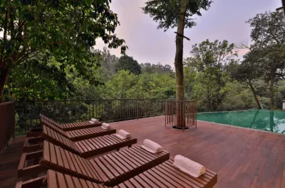 Abad Brookside Wayanad Отели рядом с достопримечательностью «Парк Пукод Чилдренс»