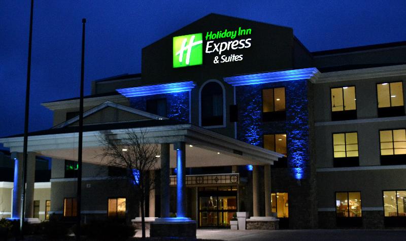 Holiday Inn Express Hotel and Suites Goodland