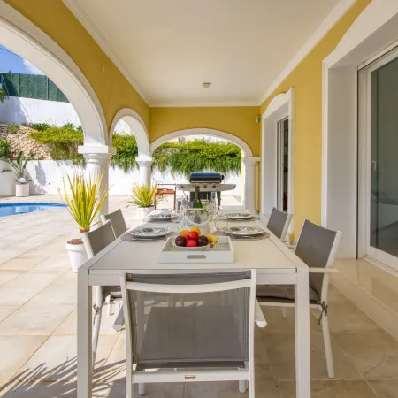 Villa Ewa