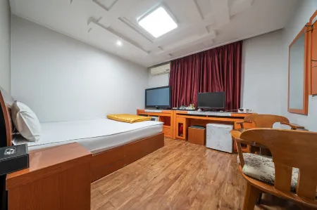 Hoengseong California Motel Отели в г. Хвенсон