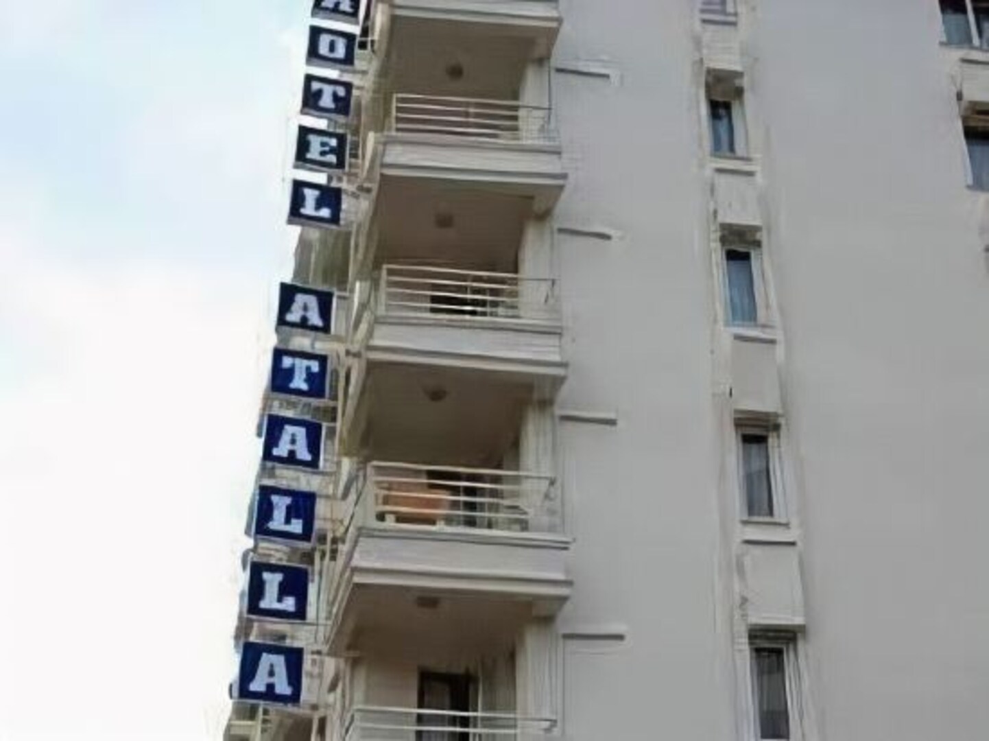 Atalla Hotel