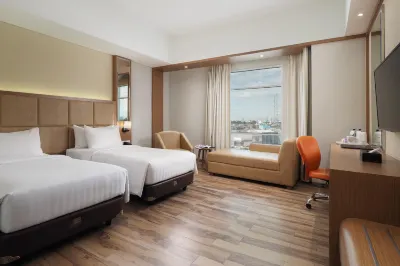 Horison Ciledug Hotels near Dr.Bags &5th Ave( Bag &shoe spa)