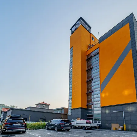 Asan Hotel Tag