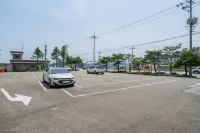 Goseong Sunshine Beach Pension - Motels