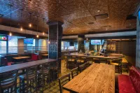 Delta Hotels Winnipeg - bar