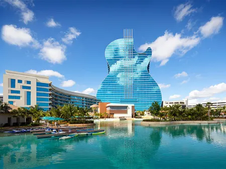 Seminole Hard Rock Hotel & Casino Hollywood Отели рядом с достопримечательностью «FLL Airport Flight Landing View Point»