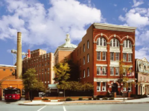 Holiday Inn Express & Suites UTICA by IHG Hotels in Utica