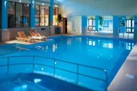 Delta Hotels Breadsall Priory Country Club - Pools