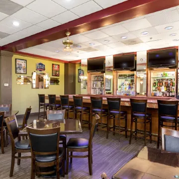 Clarion Hotel Detroit Metro Airport