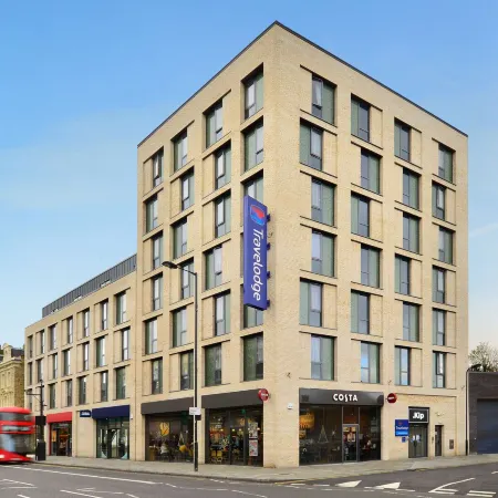 Travelodge London Hackney Hotel Отели рядом с достопримечательностью «Театр Хакни-Эмпайр»