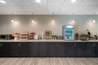 La Quinta Inn & Suites by Wyndham Raleigh Downtown North - sarapan