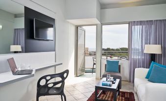Aquamare City and Beach - Housity