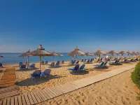 Blue Dolphin Hotel Hotéis em Ormilia