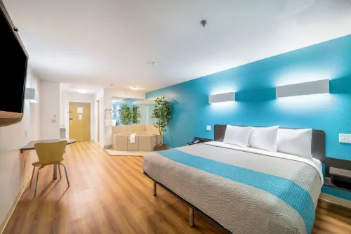 Motel 6 Decatur, TX - 2-Star
