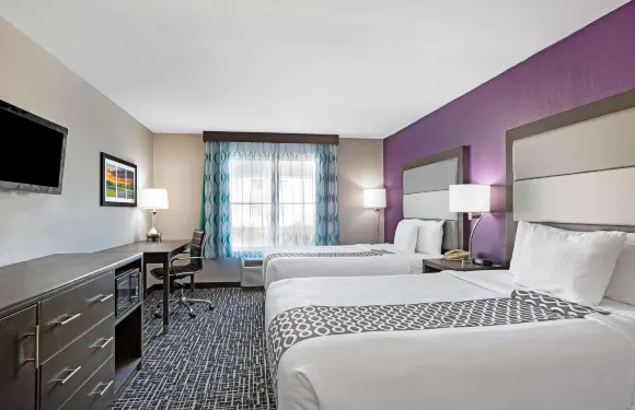 法爾北麥卡倫拉昆塔温德姆套房酒店