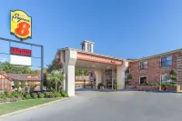 Super 8 by Wyndham Tyler TX Hôtels à : Tyler