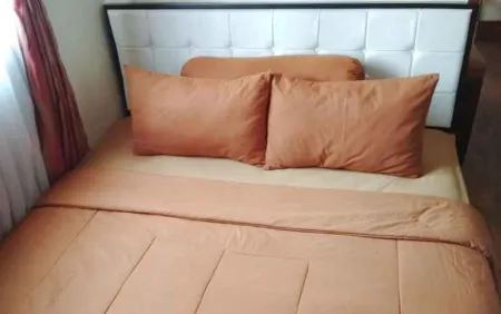 2 Bedroom at Apartemen The Suites Metro By Naufal Отели в г. Buahbatu