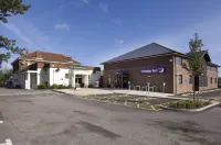 Premier Inn Littlehampton - parking