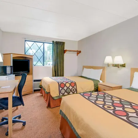 Super 8 by Wyndham Stamford/New York City Area
