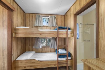 One-Bedroom Cabin with Ensuite