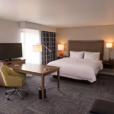 Hampton Inn & Suites Bay City