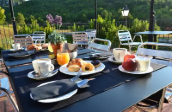 La Figuerola Hotel & Restaurant