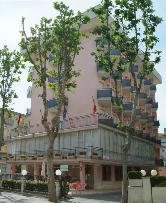 Hotel Euromar Hotel dekat Cimitero Monumentale di Rimini