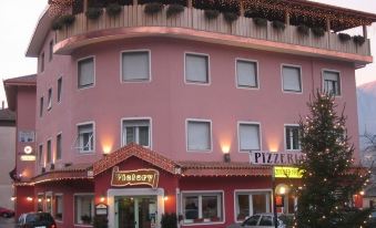 Victory Hotel Dermulo di Predaia - Housity