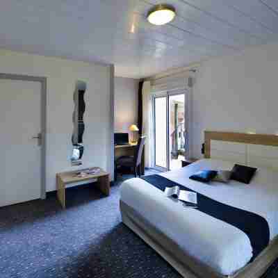 Logis Hôtel le Moulin Neuf Rooms