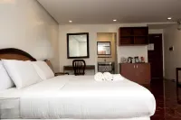 Centtro Residences Hotels in Los Banos