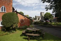 Manor House Inn Hotels near Hauser & Wirth Somerset
