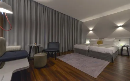 Hotel Atrium by Happyculture