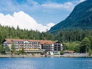 Eibsee Hotel
