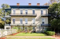 The Duff Green Mansion Hotels in der Nähe von Lower Mississippi River Museum and Interpretive Center