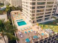 Holiday Inn Express WAIKIKI by IHG - piscina