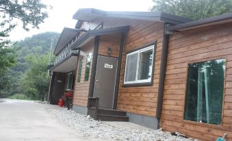 Hadong Pension Haneulbit Hwangtobang