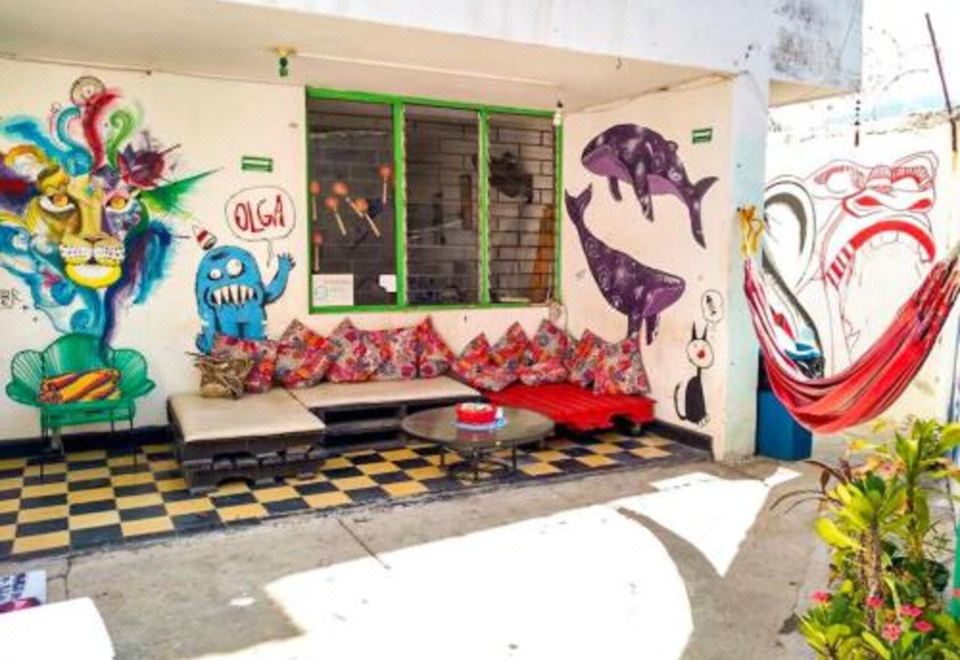Mango Bed and Breakfast - Housity