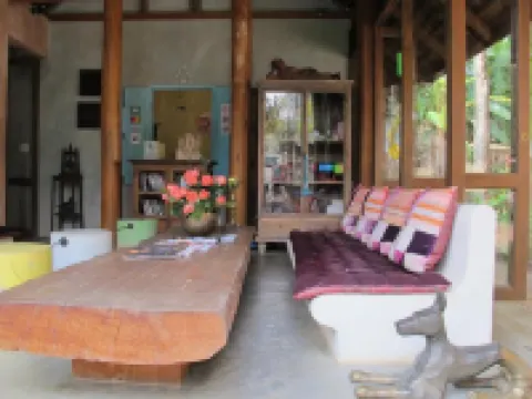 玫瑰藝術家飯店