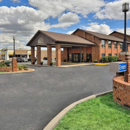 Best Western Falcon Plaza