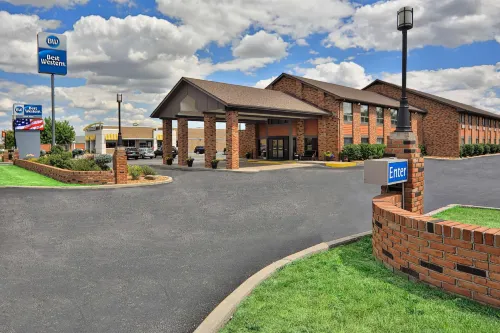 Best Western Falcon Plaza - Family