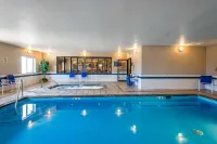 Baymont by Wyndham Loveland/Fort Collins Area - Pools