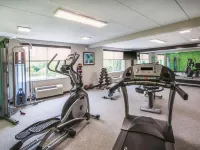 La Quinta Inn & Suites by Wyndham Sturbridge Hotels in Worcester County
