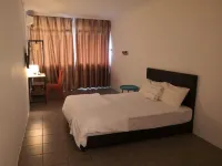 G Star Motel - Motels