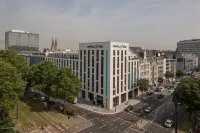 Motel One Düsseldorf Hauptbahnhof - Park Yeri