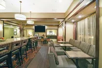 Hampton Inn Beloit - parking