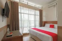 RedDoorz Near Plaza Botania 1 Batam Hotels in Batam Kota
