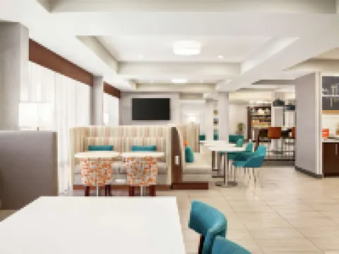 Hampton Inn Paris Hotels in Paris